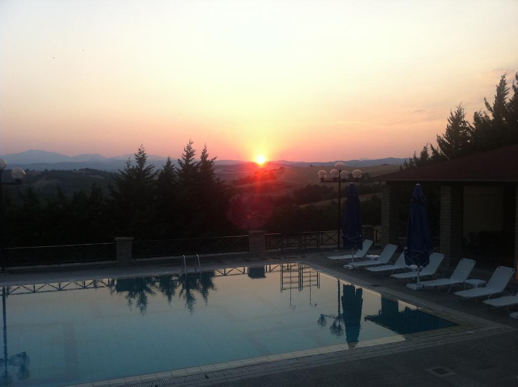 Hotel Αchillion Grevena Exteriör bild